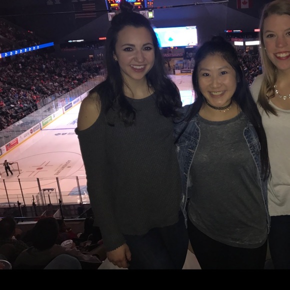 Cold Shoulder Top - Picture 4 of 4